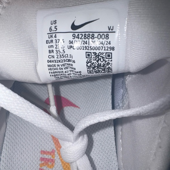 Nike TR8 Womens shoe - Picture 4 of 4